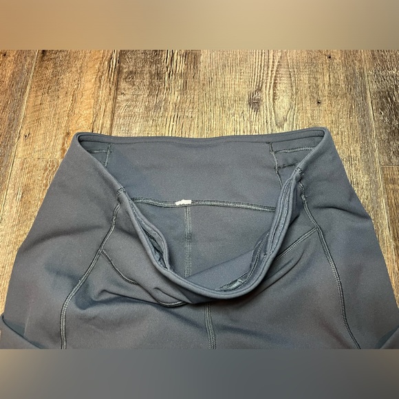 Lululemon Speed Up Tight *Full-On Luxtreme 28" Melanite Size 4 - Picture 6 of 7